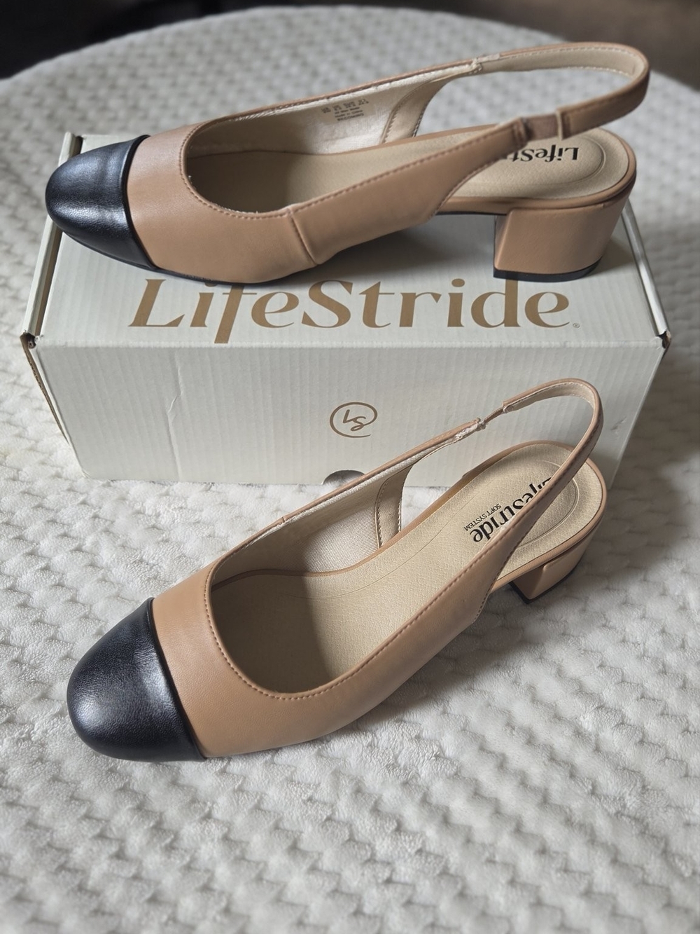 NIB LifeStride Becoming Slingback Pump Womens 8W Tan Black Cap Toe Block Heel